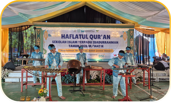 Kegiatan ekstrakurikuler musik tradisi